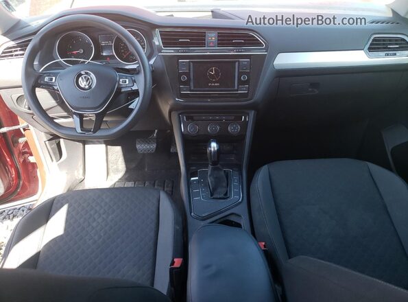 3VV1B7AX2JM113984 2018 VOLKSWAGEN TIGUAN Красный 