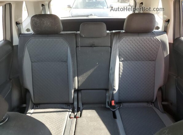 3VV1B7AX3MM062564 2021 VOLKSWAGEN TIGUAN Silver Հետևի նստատեղերի տեսք