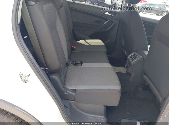 3VV1B7AX8JM077833 2018 VOLKSWAGEN TIGUAN White 
