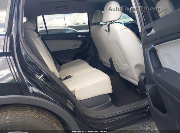 3VV2B7AX1MM030765 2021 VOLKSWAGEN TIGUAN Black VIN կոդի պիտակի տեսք