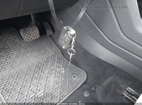 3VV2B7AX6MM004940 2021 VOLKSWAGEN TIGUAN Белый 