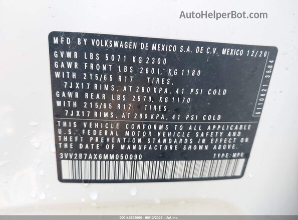 3VV2B7AX6MM050090 2021 VOLKSWAGEN TIGUAN White Vista del compartimento del motor