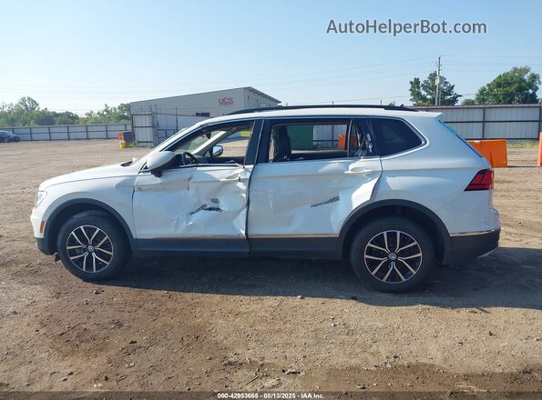3VV2B7AX6MM050090 2021 VOLKSWAGEN TIGUAN White Vista interior de 360 grados