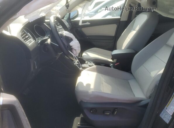 3VV2B7AX9JM061046 2018 VOLKSWAGEN TIGUAN Black 