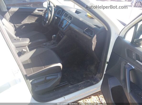 3VV2B7AX9MM092432 2021 VOLKSWAGEN TIGUAN Белый Вид салона спереди
