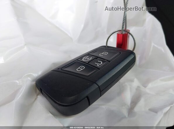 3VV2B7AXXLM152054 2020 VOLKSWAGEN TIGUAN Black Widok deski rozdzielczej