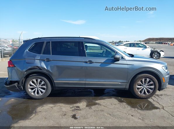 3VV3B7AX1JM005784 2018 VOLKSWAGEN TIGUAN Gray 