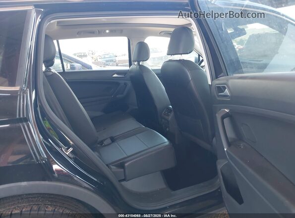 3VV3B7AX1LM126365 2020 VOLKSWAGEN TIGUAN Black VIN կոդի պիտակի տեսք