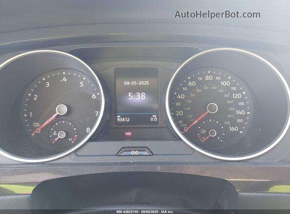 3VV3B7AX3MM018900 2021 VOLKSWAGEN TIGUAN Gray Հետևի նստատեղերի տեսք