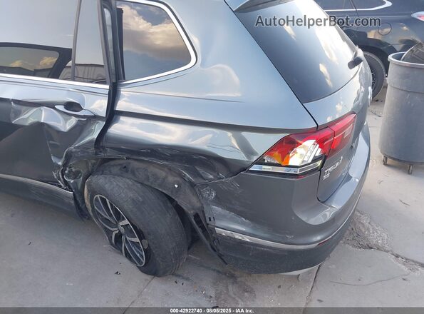 3VV3B7AX3MM018900 2021 VOLKSWAGEN TIGUAN Gray Դիմացի տեսք