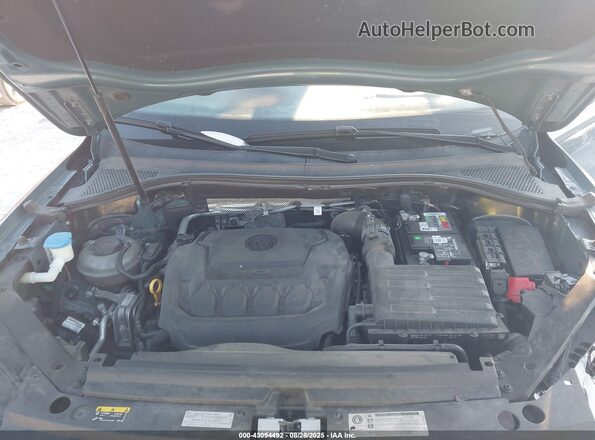 3VV3B7AX7KM095816 2019 VOLKSWAGEN TIGUAN Green Rear view