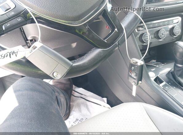 3VV3B7AX8JM188259 2018 VOLKSWAGEN TIGUAN Синий 