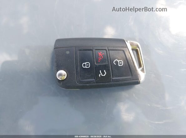 3VV3B7AX9LM176155 2020 VOLKSWAGEN TIGUAN Black Dashboard view