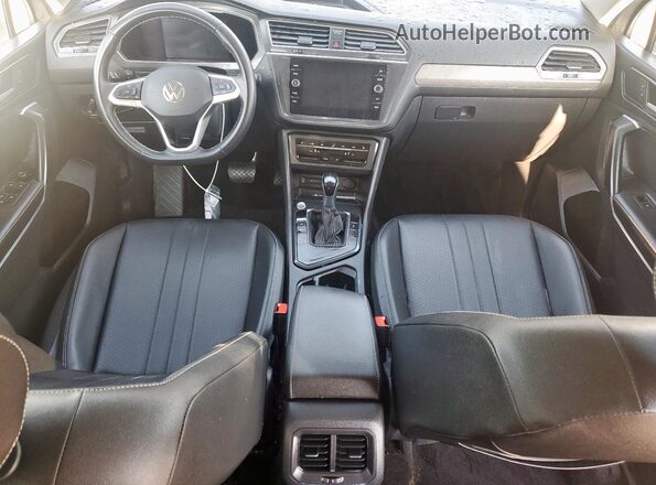 3VVNB7AX6PM014952 2023 VOLKSWAGEN TIGUAN Silver Առջևի վահանակի տեսք