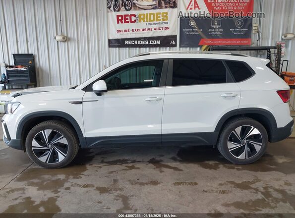 3VVVX7B24RM017498 2024 VOLKSWAGEN TAOS White 