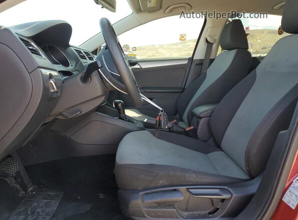 3VW2B7AJ0JM220818 2018 VOLKSWAGEN JETTA Красный 