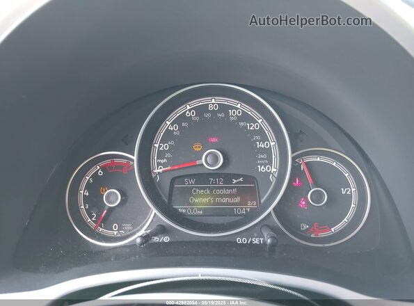 3VW5DAAT0KM502268 2019 VOLKSWAGEN BEETLE White 