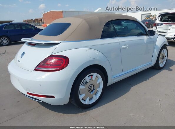 3VW5DAAT0KM502268 2019 VOLKSWAGEN BEETLE White 
