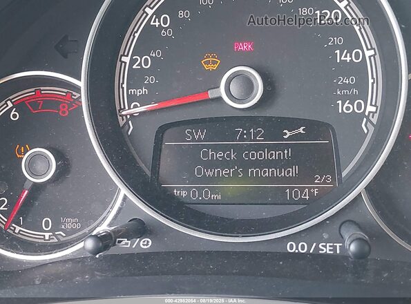 3VW5DAAT0KM502268 2019 VOLKSWAGEN BEETLE White 