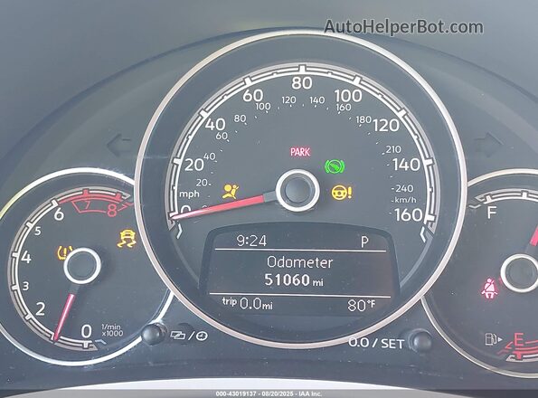 3VW5DAAT6JM516013 2018 VOLKSWAGEN BEETLE Red 
