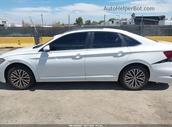3VWC57BU3LM103533 2020 VOLKSWAGEN JETTA Белый Вид задней части салона