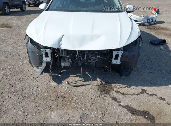 3VWC57BU7MM054614 2021 VOLKSWAGEN JETTA White Вид спереду