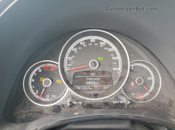 3VWFD7AT3JM710005 2018 VOLKSWAGEN BEETLE Green 