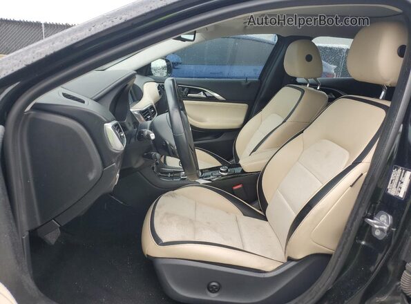 SJKCH5CP5JA005229 2018 INFINITI QX30 Черный 