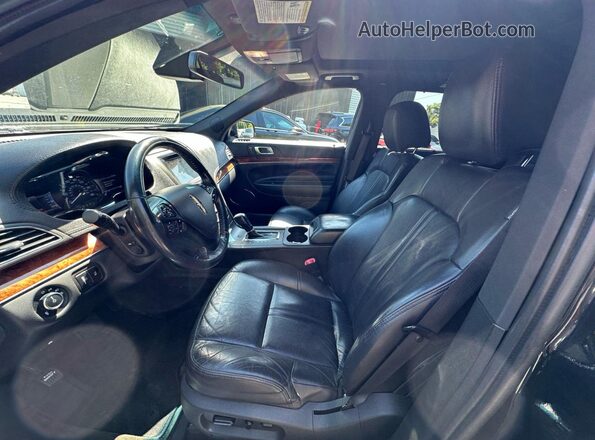 2LMHJ5NK7JBL02473 2018 LINCOLN MKT Black Вид щитка приладів