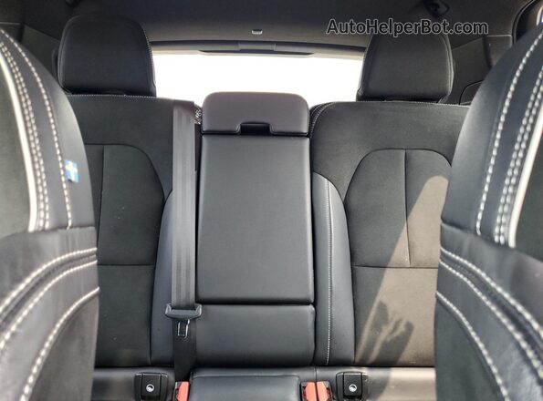 YV4162UM7M2556664 2021 VOLVO XC40 Черный Вид задней части салона