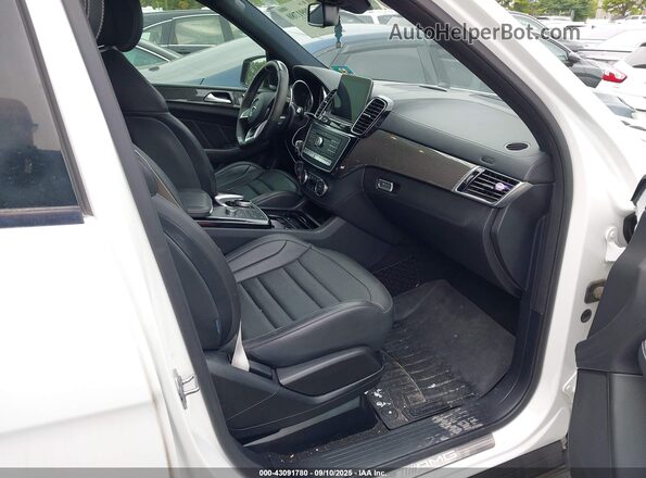 4JGDA7FB3JB102099 2018 MERCEDES-BENZ AMG GLE 63 White Widok wnętrza z przodu