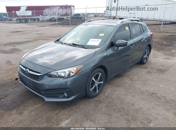 4S3GTAD67M3711211 2021 SUBARU IMPREZA Gray Vista tres cuartos delantera izquierda