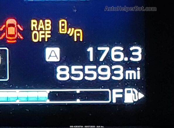 4S3GTAT69J3723065 2018 SUBARU IMPREZA Silver 