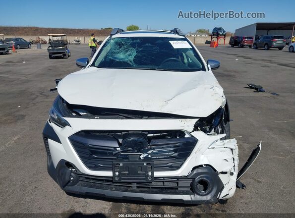 4S4BTGPD3R3234450 2024 SUBARU OUTBACK White Вид задньої частини салону
