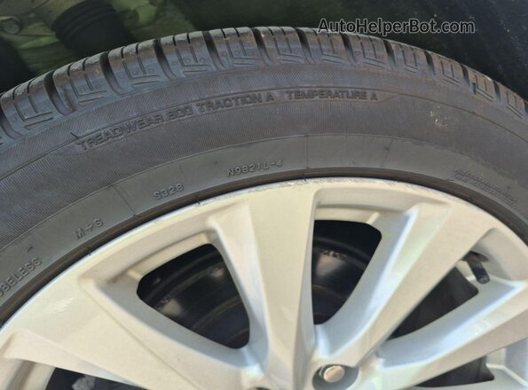4T1C11AK9LU385809 2020 TOYOTA LE  Vista interior trasera