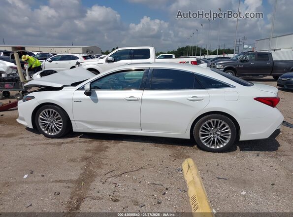 4T1D21FB4LU015779 2020 TOYOTA LIMITED White 