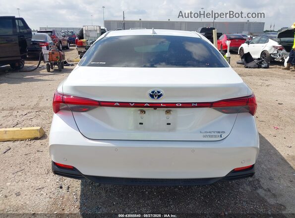 4T1D21FB4LU015779 2020 TOYOTA LIMITED White 