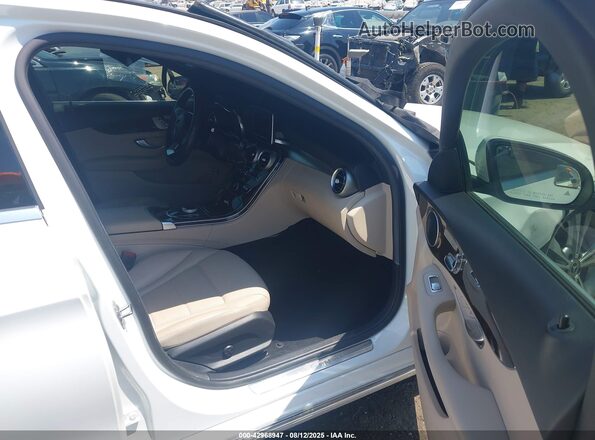 55SWF4HB2JU241808 2018 MERCEDES-BENZ C 350E Белый Вид салона спереди