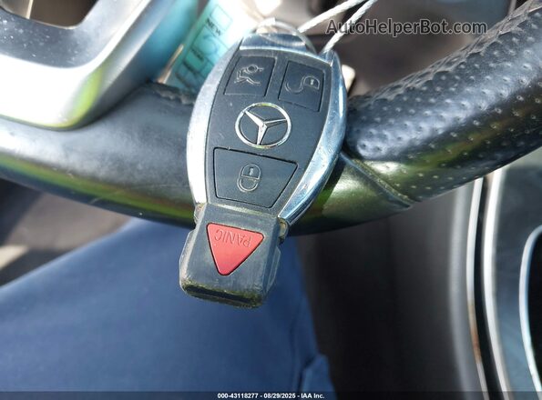 55SWF4JB9GU169458 2016 MERCEDES-BENZ C-CLASS Black Dashboard view