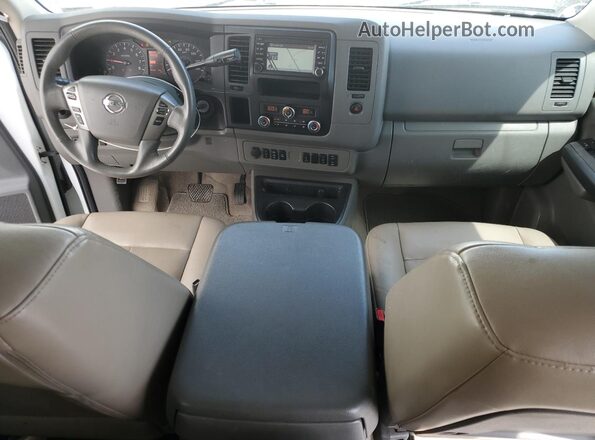 5BZAF0AAXJN853083 2018 NISSAN NV Белый 