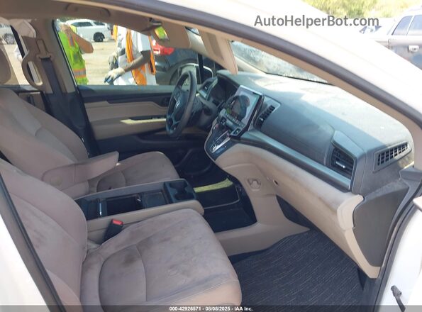 5FNRL6H50MB014084 2021 HONDA ODYSSEY White Front interior view