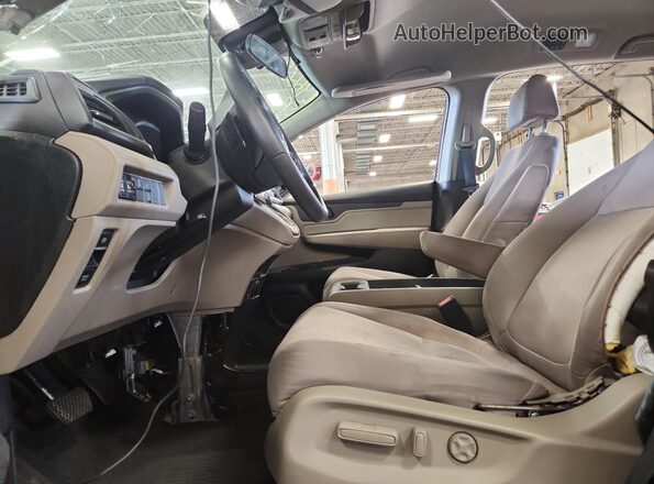 5FNRL6H52JB105563 2018 HONDA ODYSSEY Maroon 