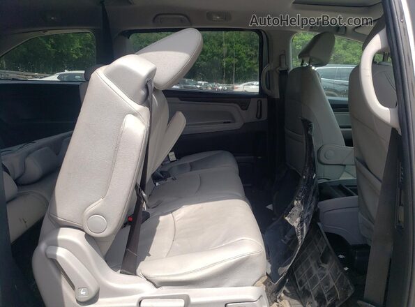 5FNRL6H78JB022480 2018 HONDA ODYSSEY Silver 