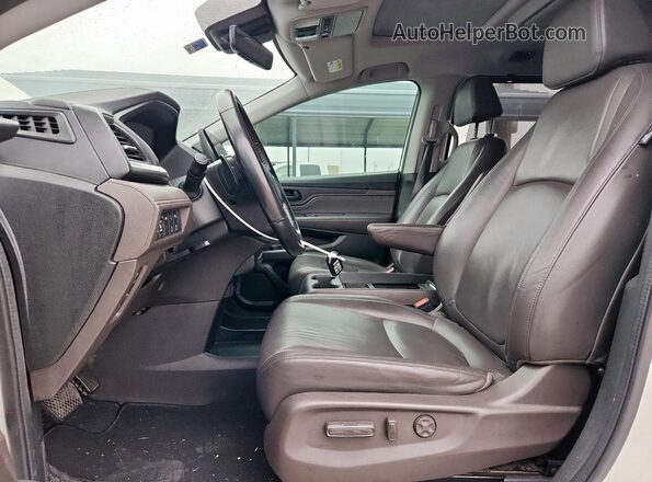 5FNRL6H85JB048995 2018 HONDA ODYSSEY White 