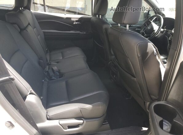 5FNYF8H08LB016859 2020 HONDA PASSPORT White უკანა სალონის ხედი