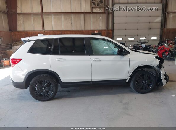 5FNYF8H26MB021271 2021 HONDA PASSPORT White უკანა სალონის ხედი