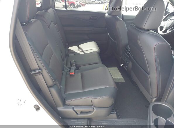 5FNYF8H84SB006012 2025 HONDA PASSPORT White 