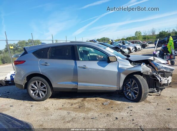 5J8TC2H54ML001075 2021 ACURA RDX Silver Widok wnętrza z tyłu