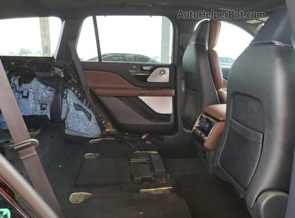 5LM5J7XC7SGL05509 2025 LINCOLN AVIATOR Black Вид задньої частини салону