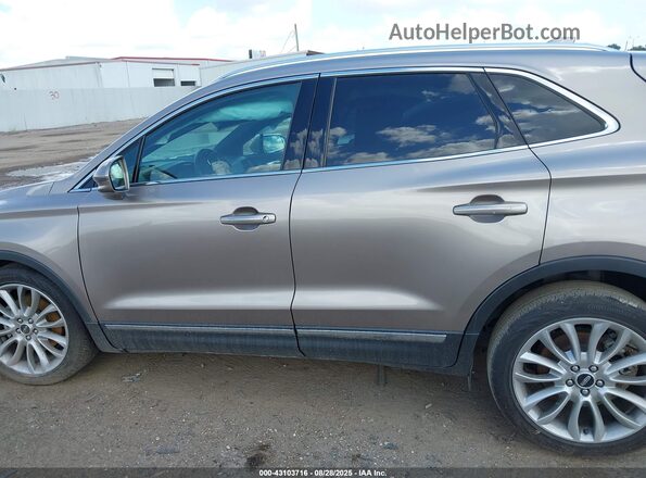 5LMCJ3C94JUL29485 2018 LINCOLN MKC Brown სალონის 360-გრადუსიანი ხედი